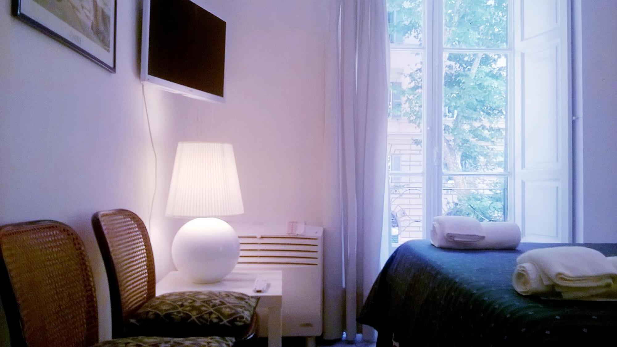 2 Be Home Colosseo Řím Pokoj fotografie